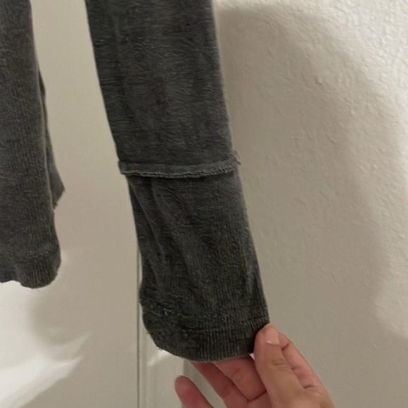 POL Charcoal Long Sleeve Textured Top Size S - Picture 6 of 7